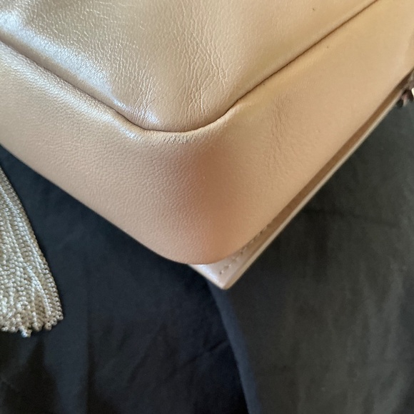 Exquisite Saint Laurent Kate Tassel shoulder bag in beige leather - Picture 6 of 9